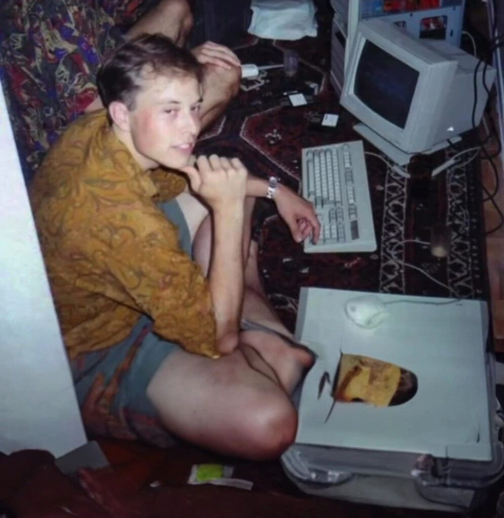 ELON MUSK: The Most Powerful Man in the World You Need to Know About 3 47e019bc9a83991f35749da4e7a61830 ELON MUSK